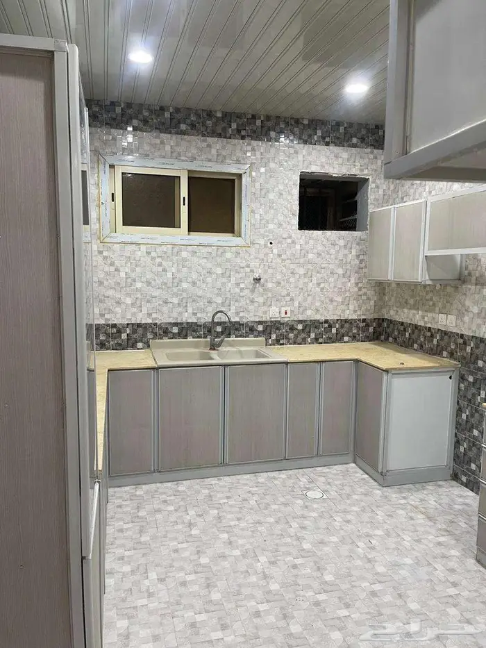 شقة ملحق للايجار تبوك حي البوادي 21