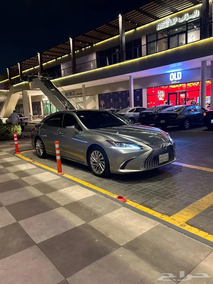 لكزز 2021 es350 عبداللطيف جميل 8
