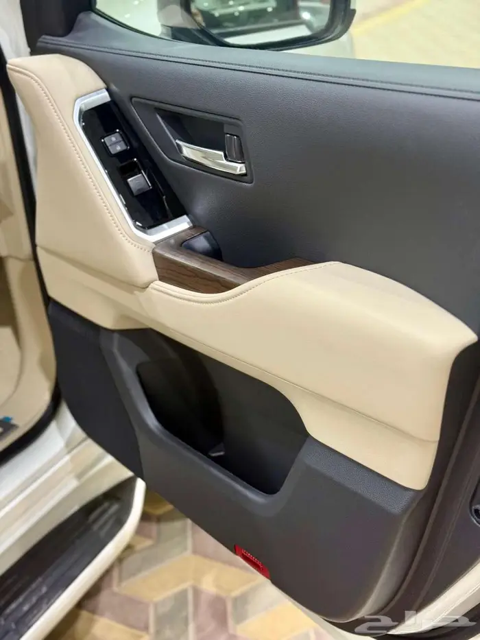 تويوتا لاندكروزر موديل 2025 - L4 بسعر 310650 6