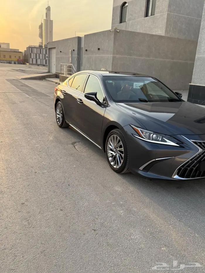 لكزس es350 عبداللطيف جميل 3
