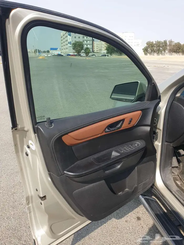 شيفروليه ترافيرس 2015 LT نظيفة للبيع لوحة مميزة 18