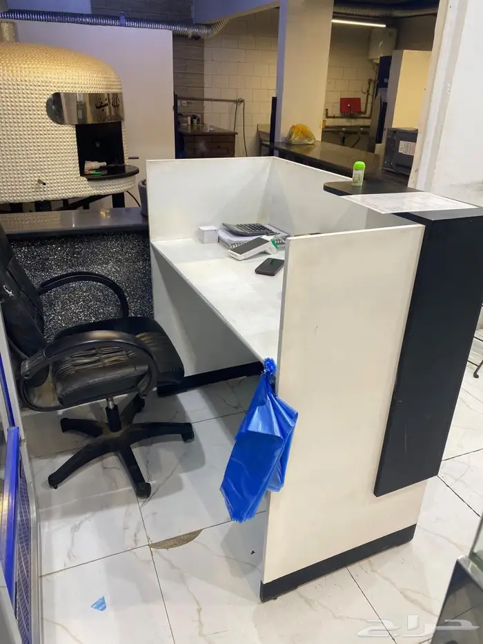 للبيع اغراض مطعم 9