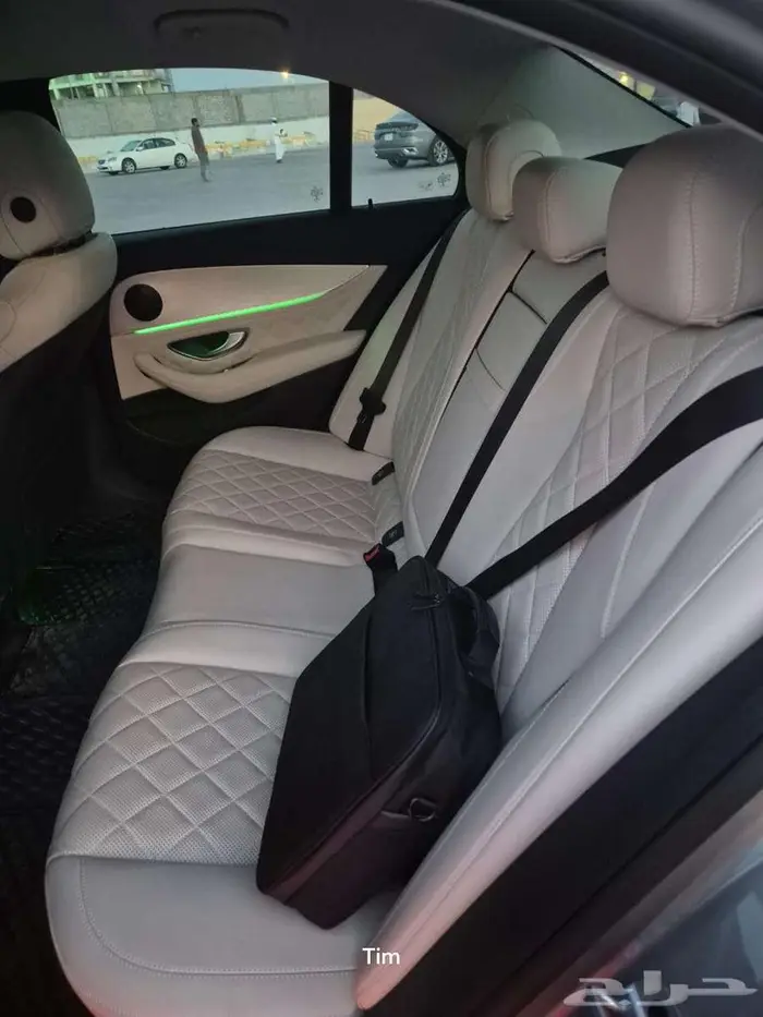البيع مرسيدس 2023 E200 ممشى 14 الف فقط 4