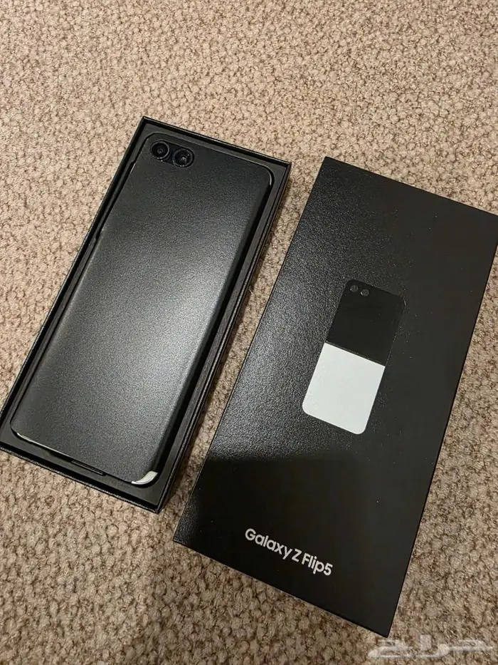 سامسونق فليب 5 ابيض z flip5 0