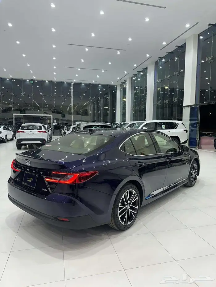 تويوتا كامري هايبر LE 2025 كاش وتقسيط جمع البنوك 4