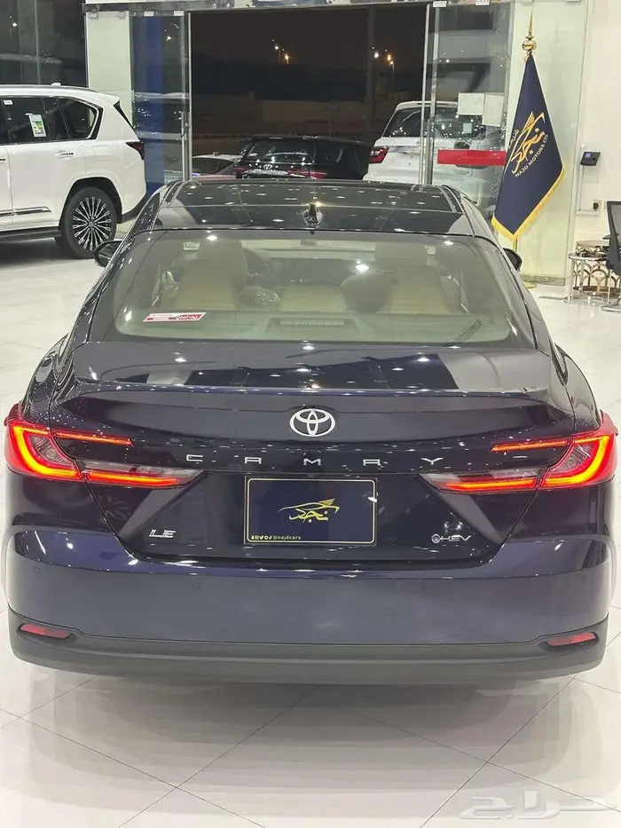 تويوتا كامري هايبر LE 2025 كاش وتقسيط جمع البنوك 5