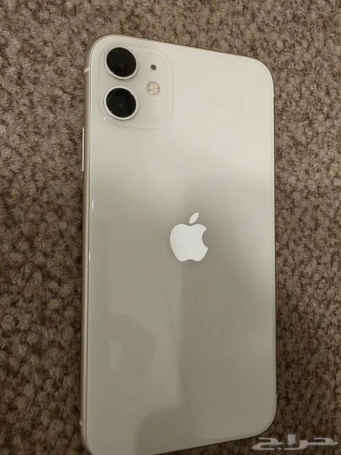 ايفون 11 ابيض 1