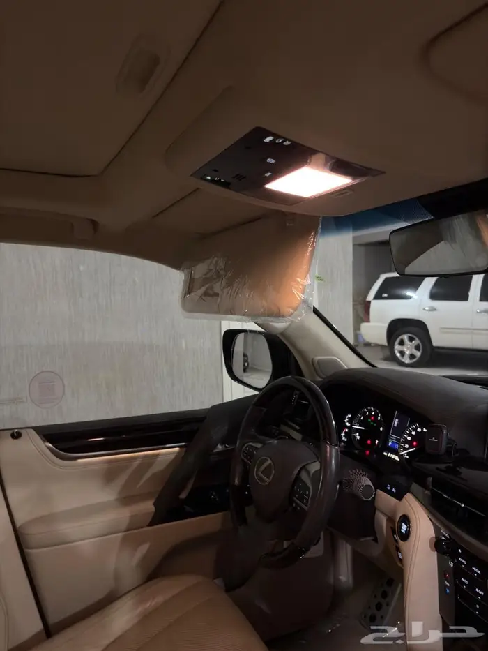 لبيع جيب لكزس 2019 LX 570 فل كامل وكالة من صدام لي الصدام 33