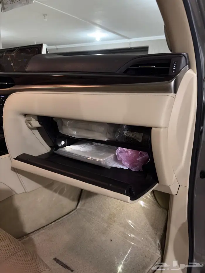 لبيع جيب لكزس 2019 LX 570 فل كامل وكالة من صدام لي الصدام 31