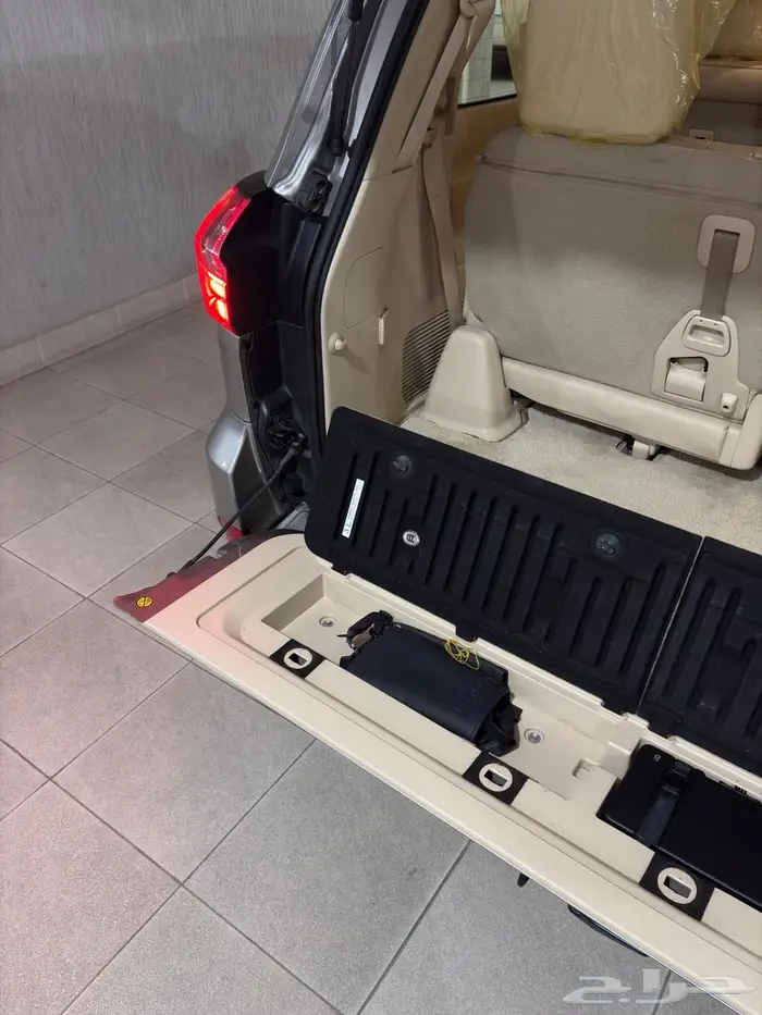 لبيع جيب لكزس 2019 LX 570 فل كامل وكالة من صدام لي الصدام 36