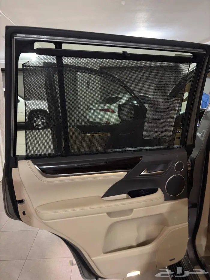 لبيع جيب لكزس 2019 LX 570 فل كامل وكالة من صدام لي الصدام 17