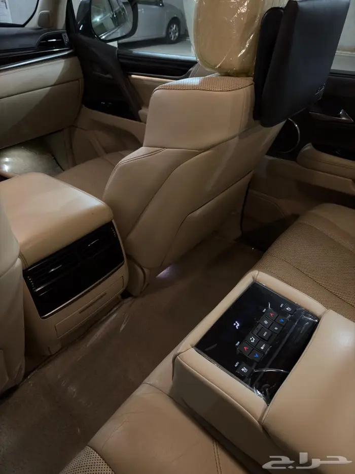 لبيع جيب لكزس 2019 LX 570 فل كامل وكالة من صدام لي الصدام 21