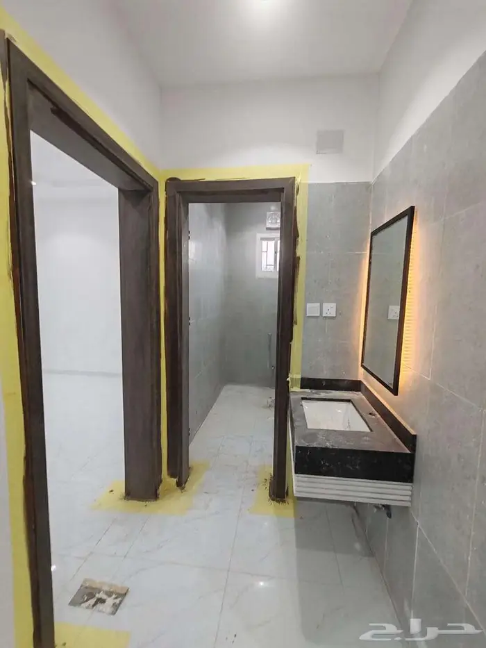 دور كامل للبيع مساحه 630 18