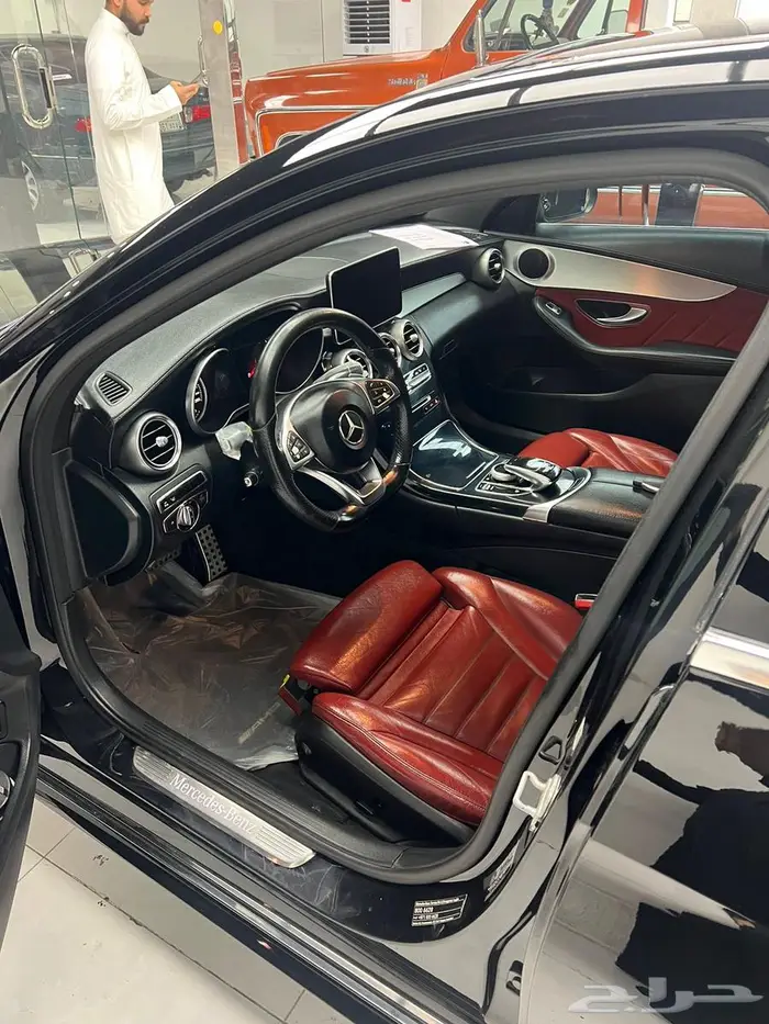 للبيع مرسيدس c 2015 اسود 4