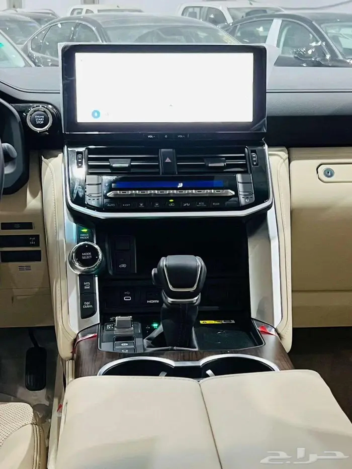 لاندكروز GXR S5 بنزين 2025 7