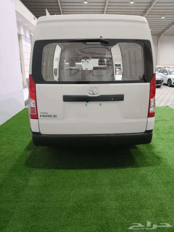 تويوتا هايس فان بضاعة ديزل سقف عالي جير اتوماتيك 2026 4