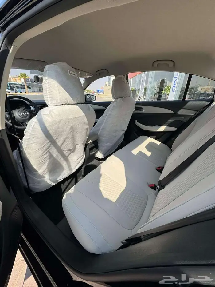 ام جي 5 ستاندر موديل 2025 م 5