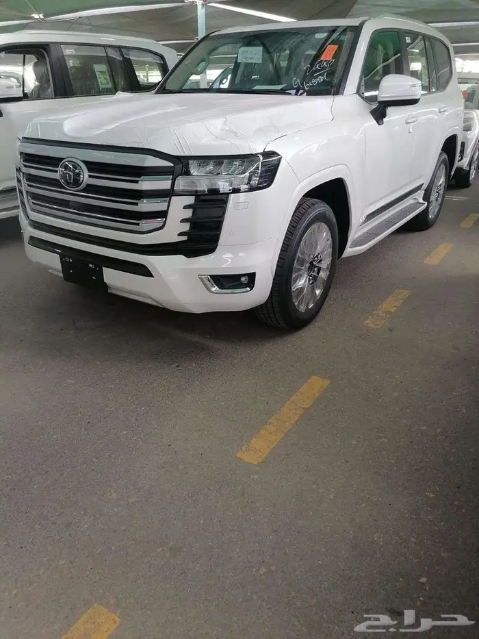 لاند كروزر GXR-L3 بنزين 2026 3