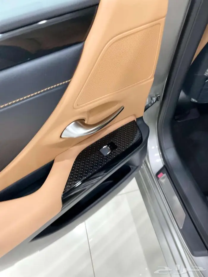 لكزس ( ES 300 AH ) موديل 2025 أقل الأسعار 23