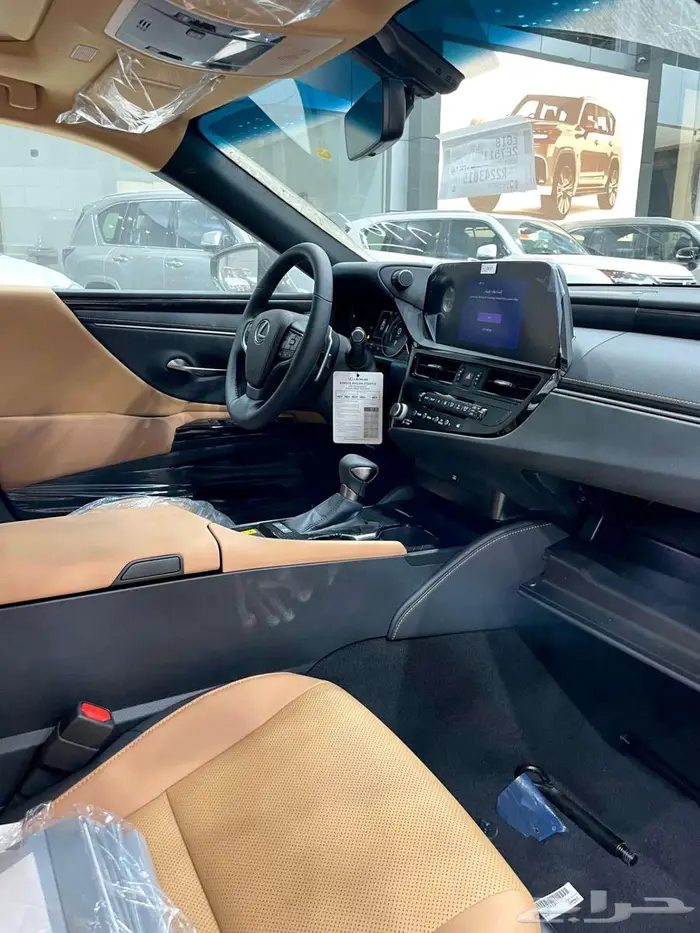 لكزس ( ES 300 AH ) موديل 2025 أقل الأسعار 12