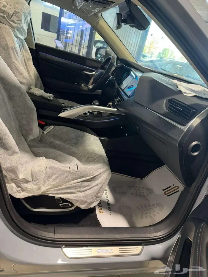 جيلي توجيلا 2025 GF اسود واسمنتي 7