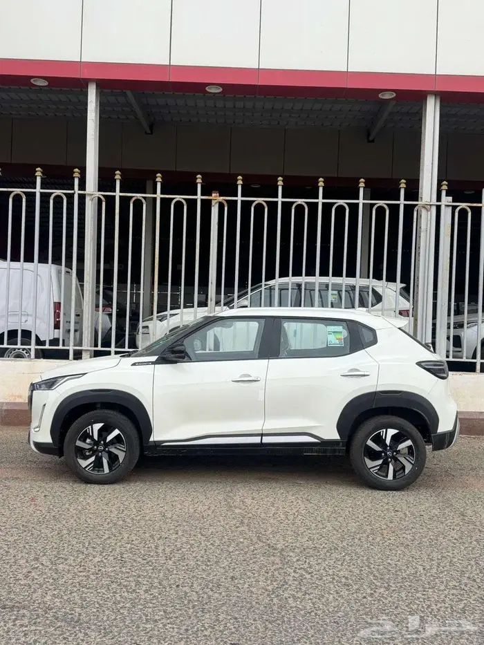نيسان ماجنيت SV 2025 1