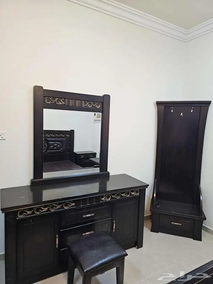 غرفة نوم بدون مرتبة للبيع 0