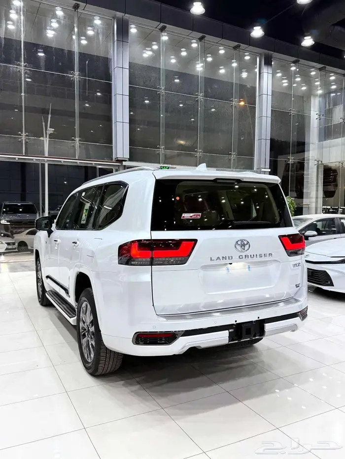 تويوتا لاندكروزر ( VXR ) هايبرد موديل 2025 أقل الأسعار 8