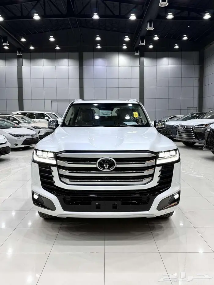 تويوتا لاندكروزر ( VXR ) هايبرد موديل 2025 أقل الأسعار 1