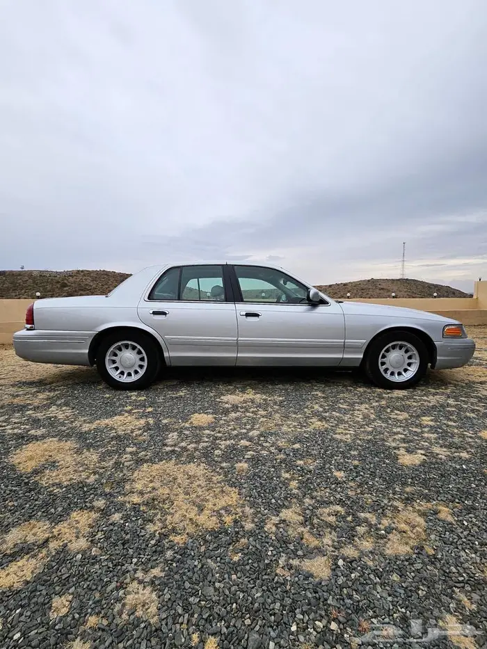 فورد فكتوريا 2001 11