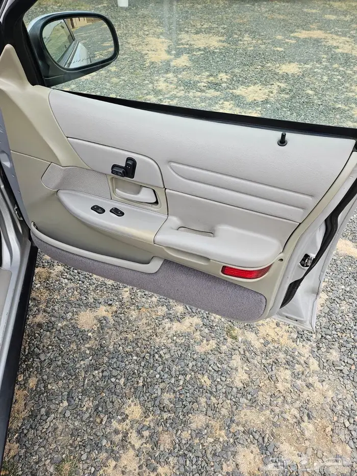 فورد فكتوريا 2001 18