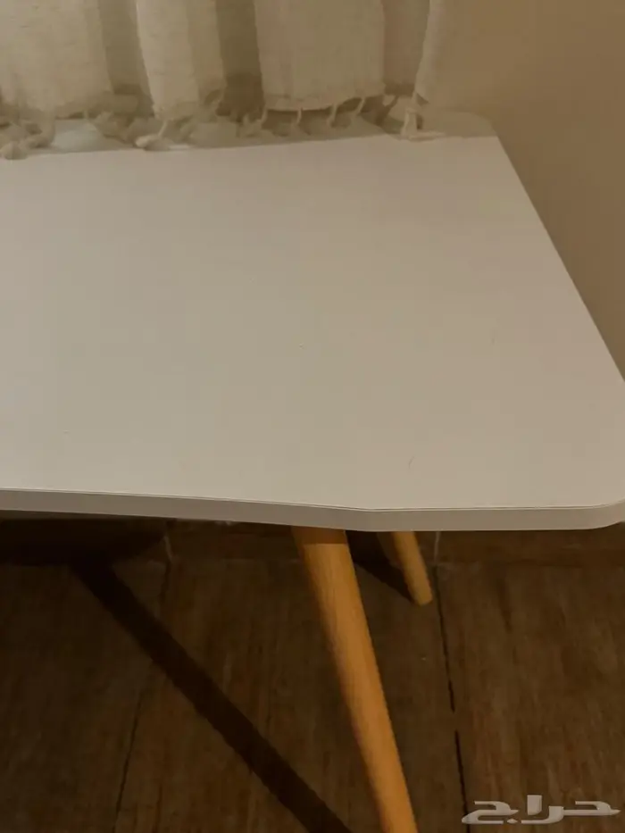 طاولة مكتب وكرسي 1