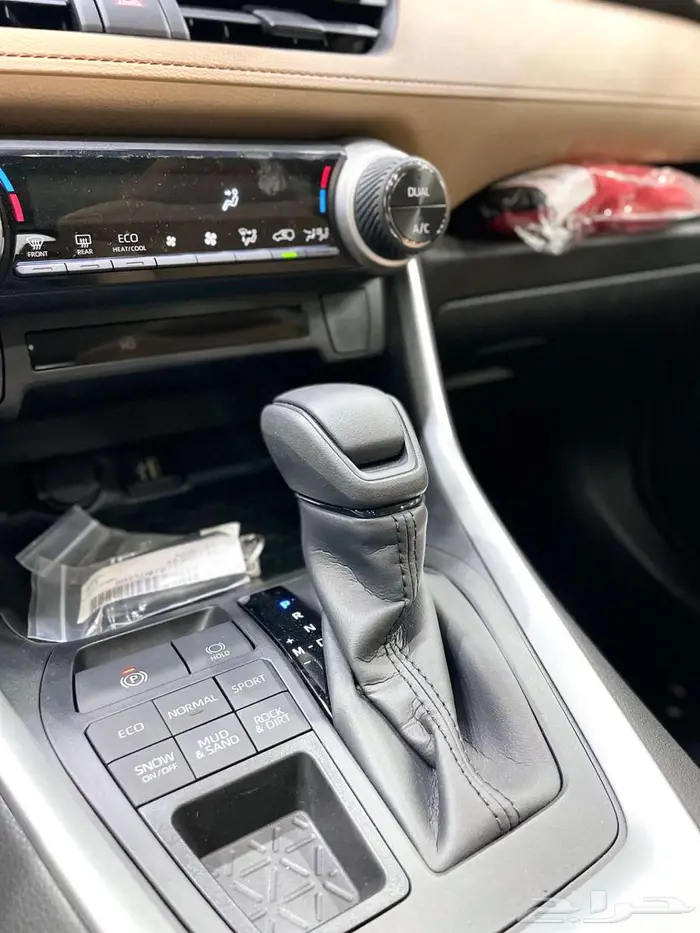 تويوتا راف فور ( XLE ) بنزين موديل 2025 أقل الأسعار 15