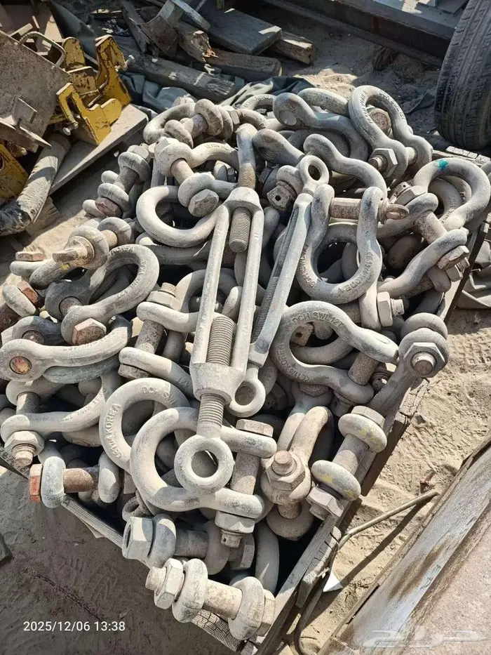 D-SHACKLES FOR SALE 17