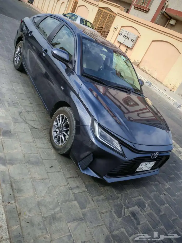 للبيع سيارة يارس 2024 5