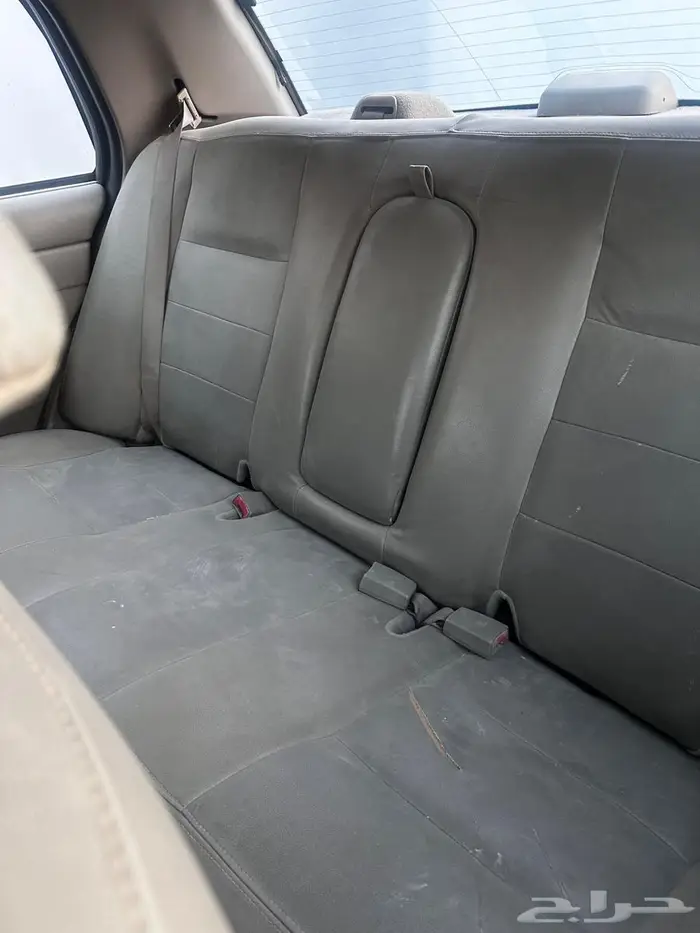 فورد فكتوريا 2006 8