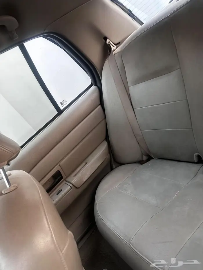 فورد فكتوريا 2006 9