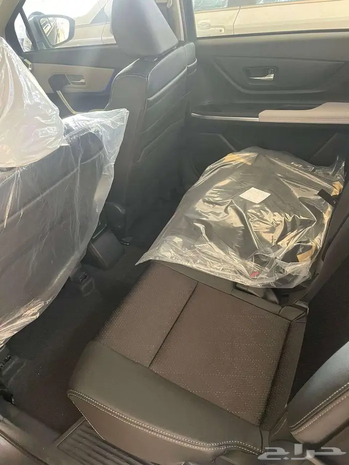 تويوتا فيلوز GLX بنزين 2025 4