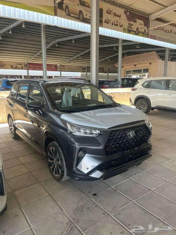 تويوتا فيلوز GLX بنزين 2025 2