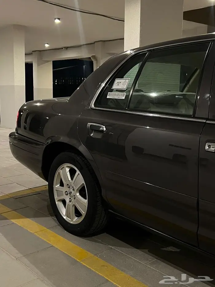 فورد فكتوريا 1