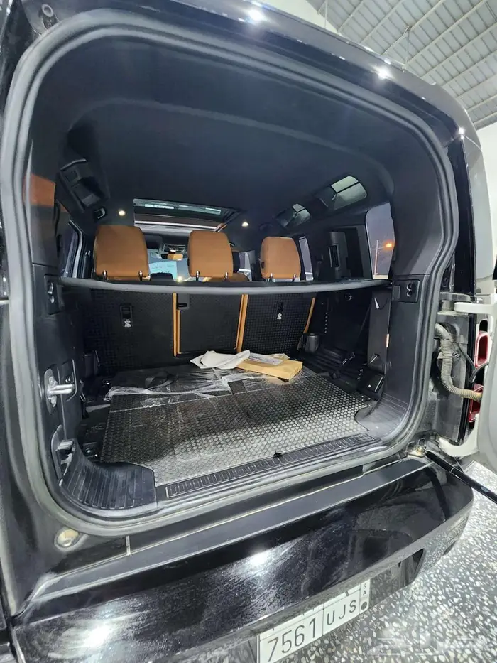 لاند روفر ديفندر 2023 15