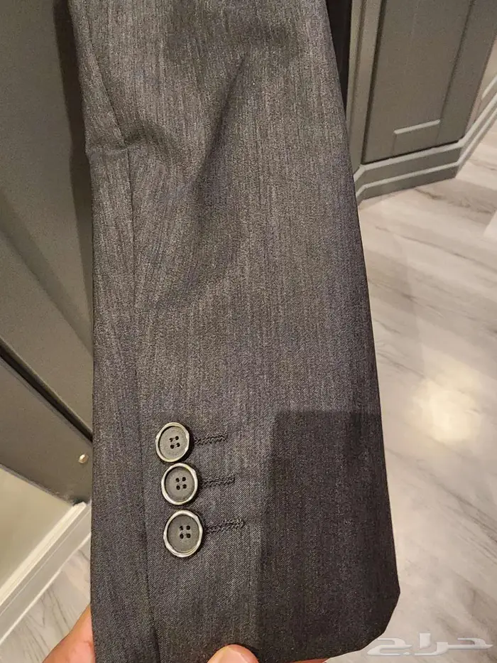 كوت رمادي رجالي من زارا 3