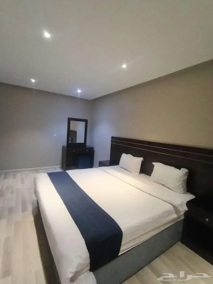 شقة فندقية غرفتين وصالة مؤثثة وفاخرة للعوائل بخميس مشيط 15