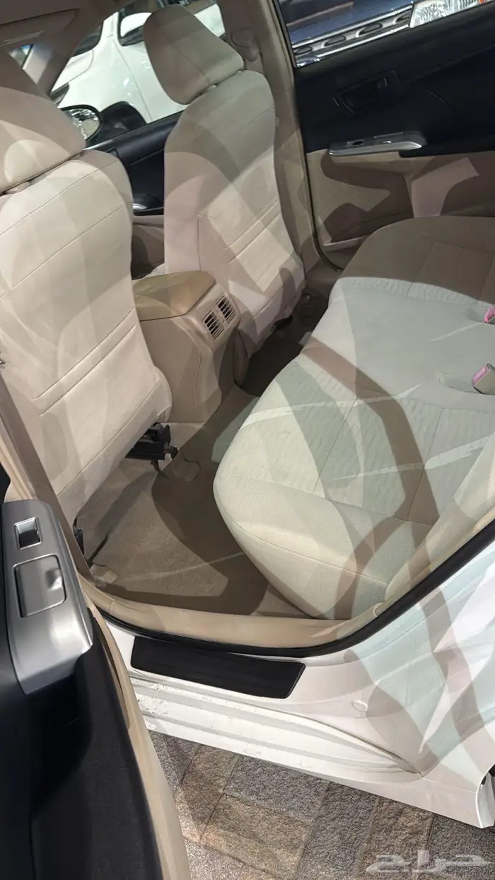 كامري تويوتا 2016 ابيض ماشي 35 الف كيلو وكاله 7