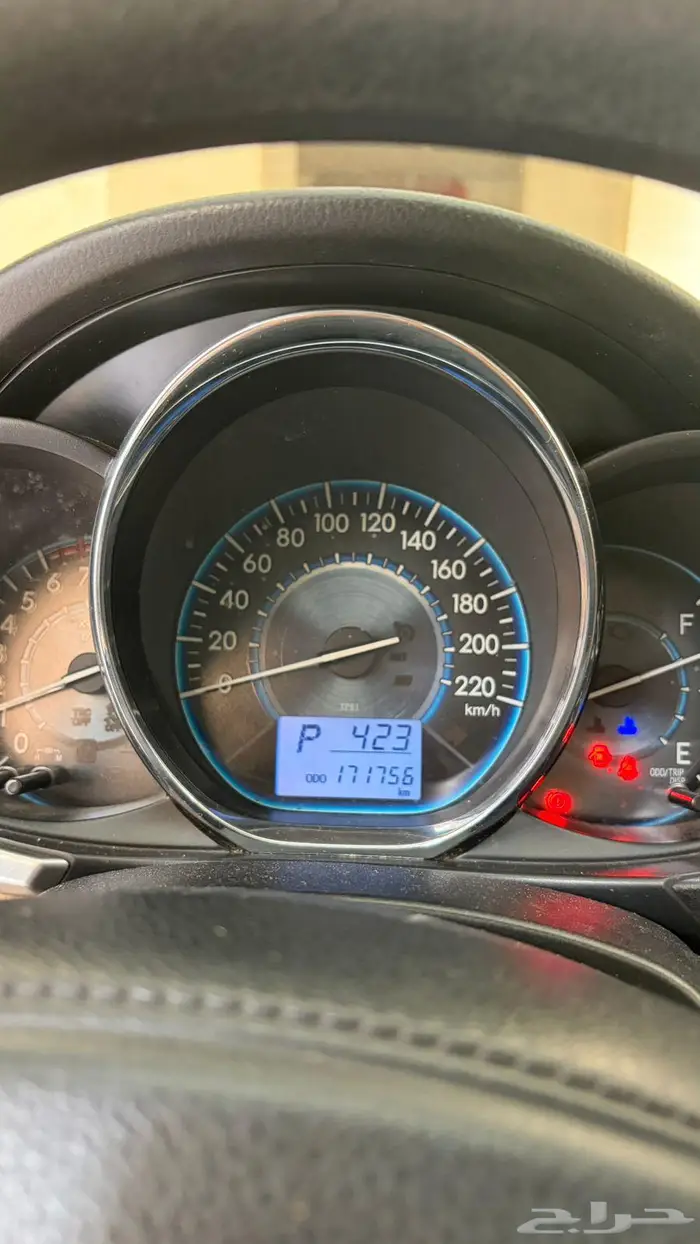 تويوتا يارس2017 5