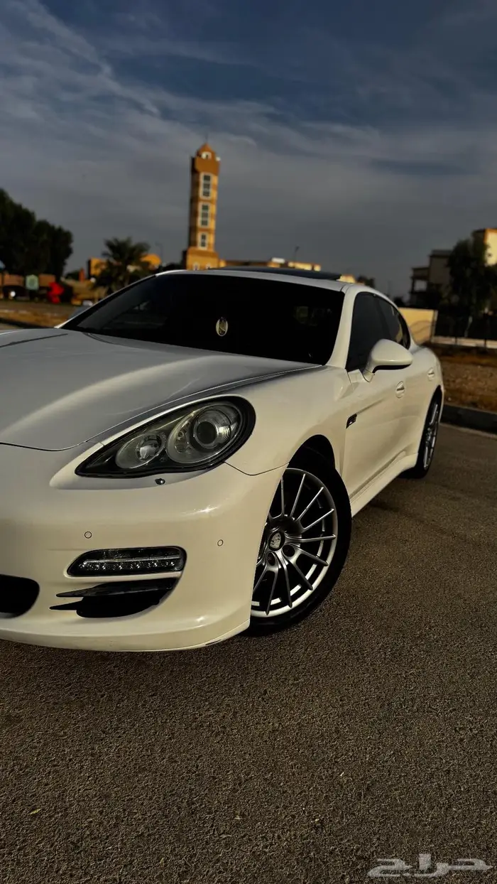 بورش باناميرا 2011 4