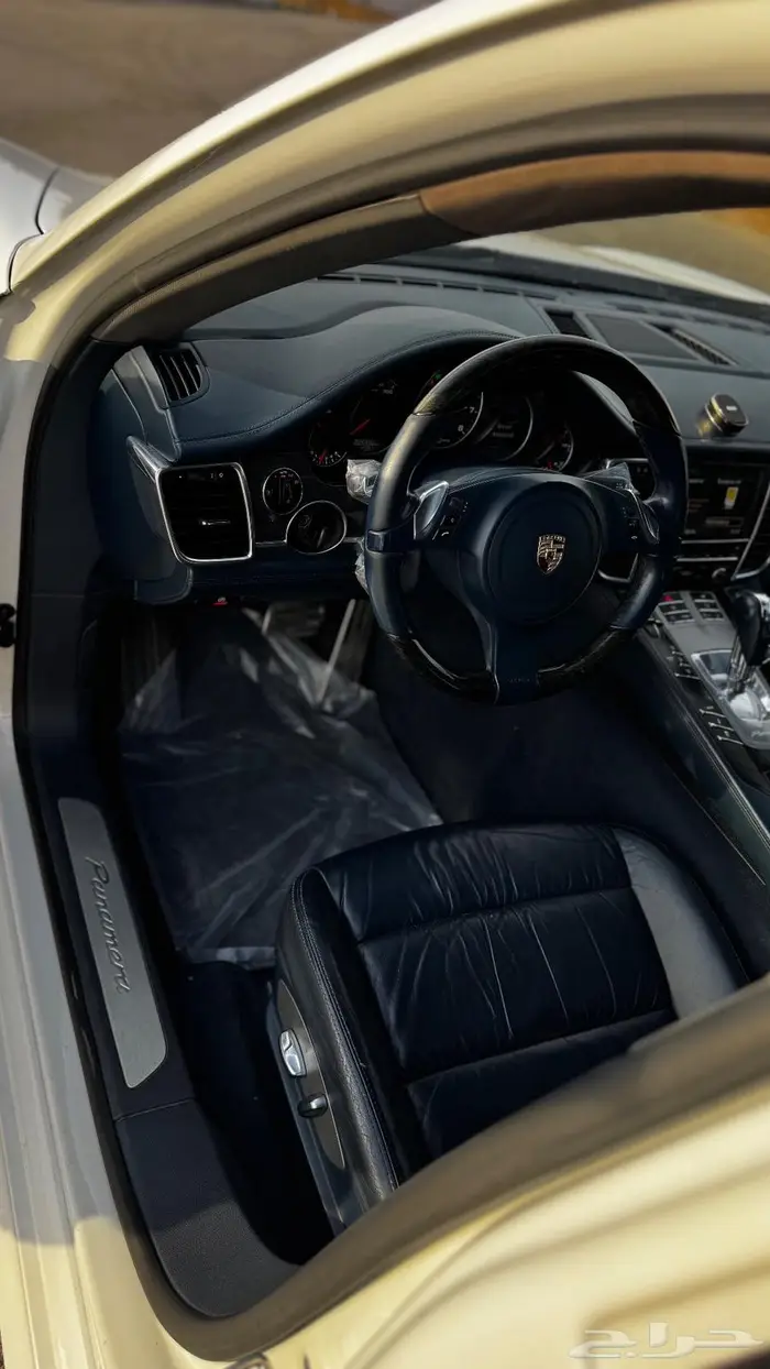 بورش باناميرا 2011 29