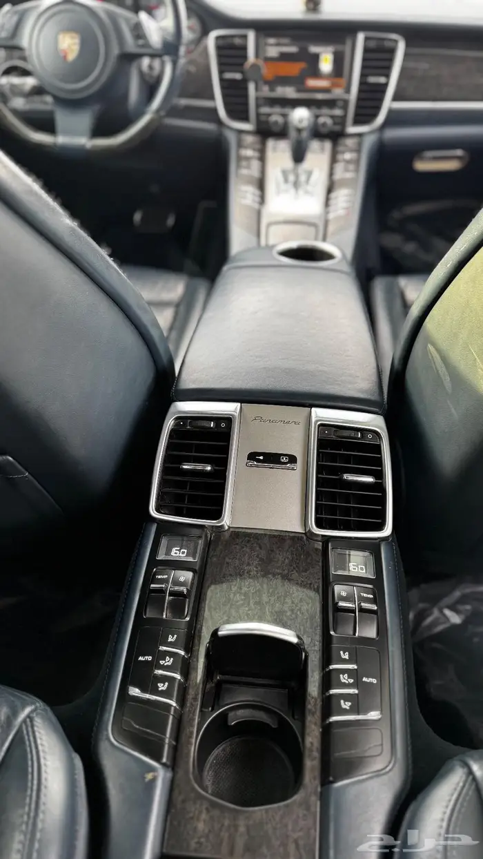 بورش باناميرا 2011 58