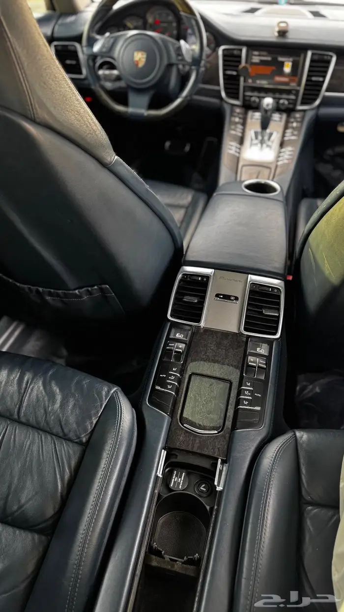 بورش باناميرا 2011 60