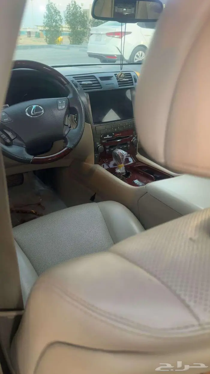 لكزس LS460 1